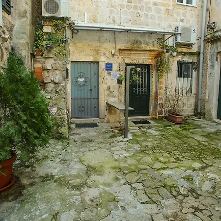 Kitty Old Town *